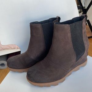 Brown Sorel wedge booties size 7